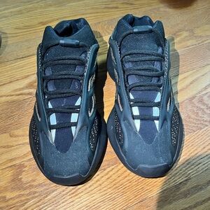 Yeezy 700 Clay Brown - Size 7M